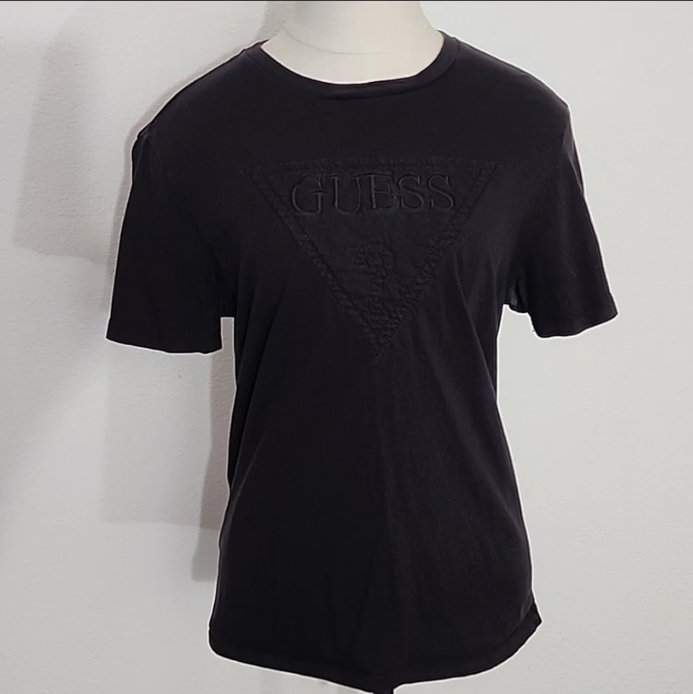Guess T-Shirt Unisex Embossed Logo 100% Cotton Short Sleeve Vintage Black Size S - Picture 6 of 11